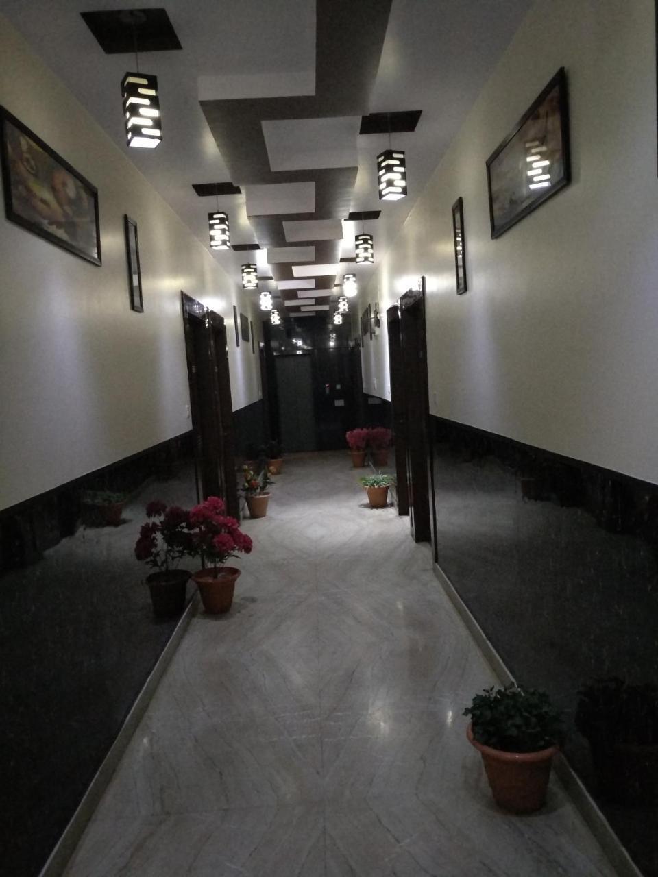 Hotel Rb Palace Dhaulpur Exterior foto