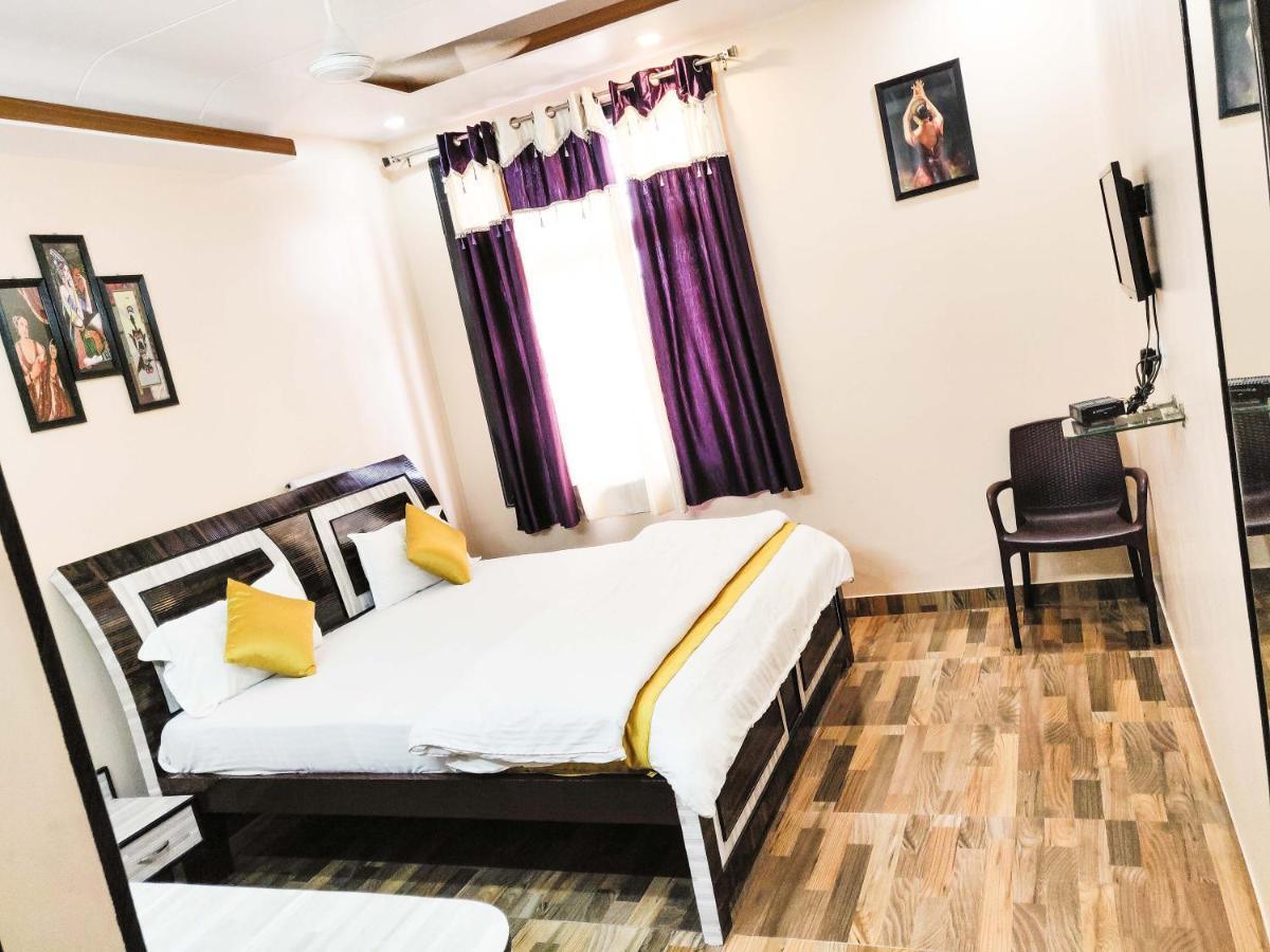 Hotel Rb Palace Dhaulpur Exterior foto