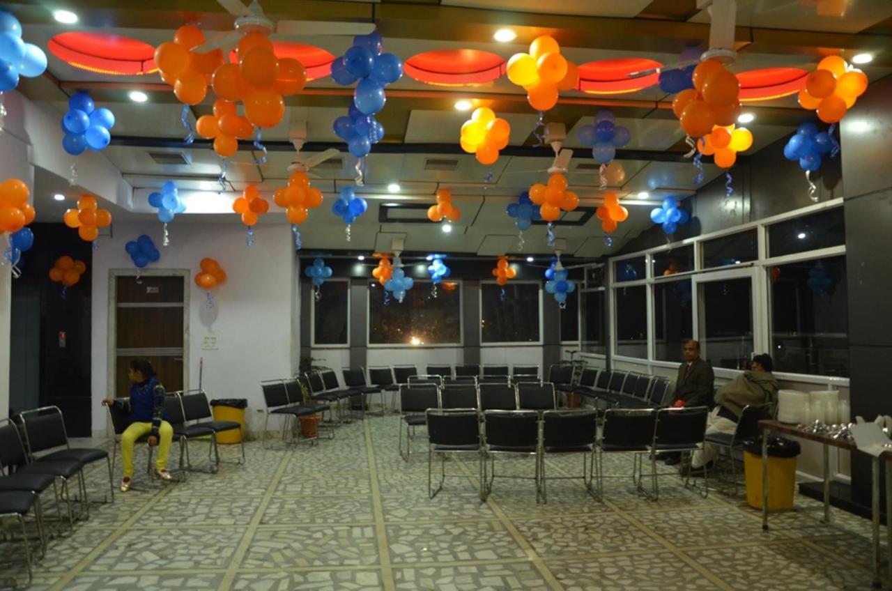 Hotel Rb Palace Dhaulpur Exterior foto